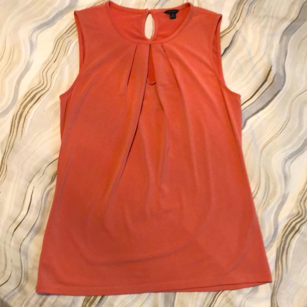 Ann Taylor Peach Keyhole Top